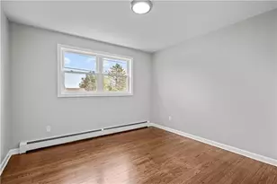 51 Arrowhead Ln, Portsmouth, RI 02871 - Photo 10