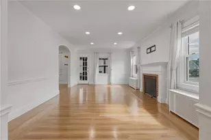 47 Knollwood Ave, Cranston, RI 02910 - Photo 14