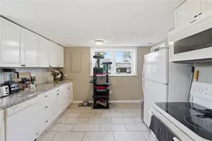 190 Pinnery Ave, Warwick, RI 02886 - Photo 8