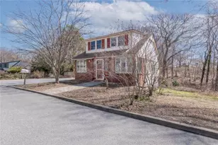26 Anthony St, Warwick, RI 02886 - Photo 4