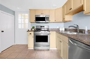 26 Anthony St, Warwick, RI 02886 - Photo 16