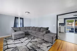 74 Stephens Ave, Warwick, RI 02886 - Photo 6