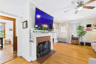 55 Philmont Ave, Cranston, RI 02910 - Photo 8