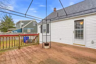 26 Pembroke Ave, Pawtucket, RI 02860 - Photo 32