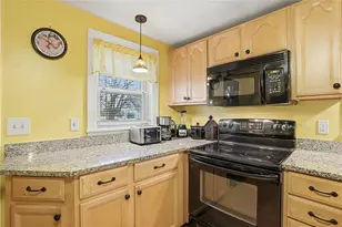 26 Pembroke Ave, Pawtucket, RI 02860 - Photo 18