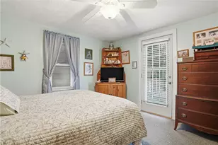 26 Pembroke Ave, Pawtucket, RI 02860 - Photo 12