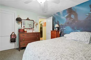 26 Pembroke Ave, Pawtucket, RI 02860 - Photo 10