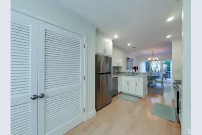 61 Clinton Street #C, Newport, RI 02840 - Photo 6