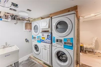 115 Hughes Avenue, Pawtucket, RI 02861 - Photo 28