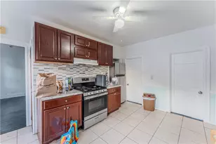 115 Hughes Ave, Pawtucket, RI 02861 - Photo 36