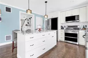 31 Plantation Dr, Tiverton, RI 02878 - Photo 10