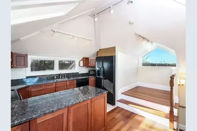 22 Mount Vernon Street #C, Newport, RI 02840 - Photo 12