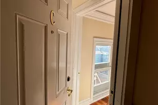 22 Mt Vernon St, Newport, RI 02840 - Photo 6