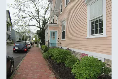 22 Mount Vernon Street #C, Newport, RI 02840 - Photo 2