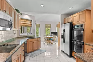 44 Whipple Rd, Smithfield, RI 02917 - Photo 16