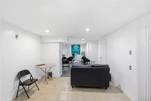 30 Pekin St, Providence, RI 02908 - Photo 32