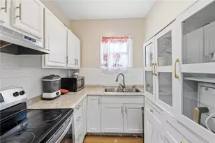 30 Pekin St, Providence, RI 02908 - Photo 36