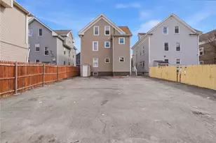 30 Pekin St, Providence, RI 02908 - Photo 4