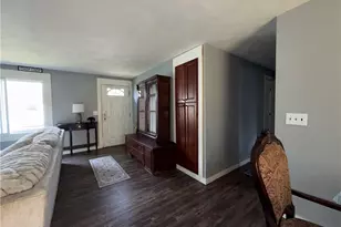 24 Johnson Ave, Warwick, RI 02886 - Photo 4