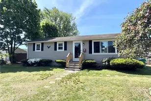 24 Johnson Ave, Warwick, RI 02886 - Photo 2