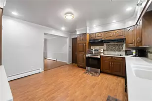 446 Budlong Rd, Cranston, RI 02920 - Photo 12