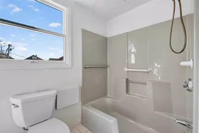 52 Sumner Avenue, Cranston, RI 02920 - Photo 12