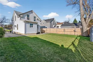 52 Sumner Ave, Cranston, RI 02920 - Photo 26