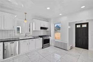 52 Sumner Ave, Cranston, RI 02920 - Photo 14