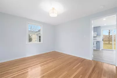 4 Longmeadow Avenue, Middletown, RI 02842 - Photo 16