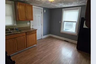 36 Crawford Street, Woonsocket, RI 02895 - Photo 6