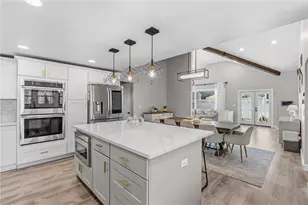 53 Baycliff Dr, Warwick, RI 02818 - Photo 6
