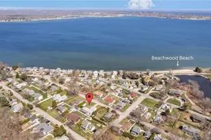 53 Baycliff Dr, Warwick, RI 02818 - Photo 2