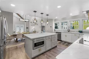 53 Baycliff Dr, Warwick, RI 02818 - Photo 8
