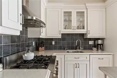 21 John Street, Newport, RI 02840 - Photo 12