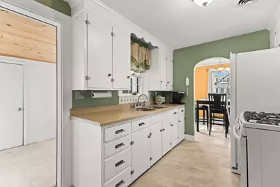 49 Cove Street, Pawtucket, RI 02861 - Photo 16