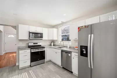 2037 Cranston Street, Cranston, RI 02920 - Photo 18