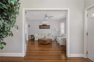 2037 Cranston St, Cranston, RI 02920 - Photo 4