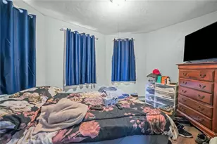 35 Sterling Ave, Providence, RI 02909 - Photo 22