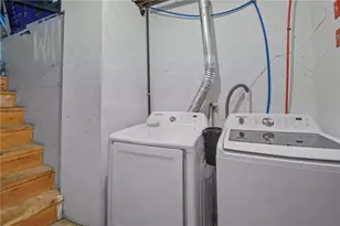 35 Sterling Ave, Providence, RI 02909 - Photo 24