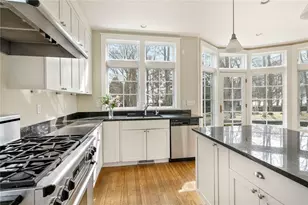 9 Ocean Lawn Ln, Newport, RI 02840 - Photo 22