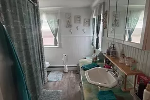 23 Rock St, Bristol, RI 02809 - Photo 6