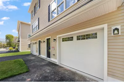 40 Farnum Pike #4, Smithfield, RI 02917 - Photo 4