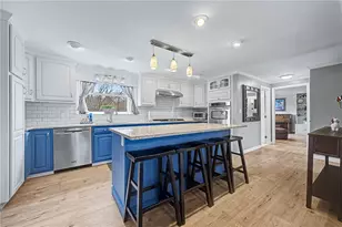 385 W Wrentham Rd, Cumberland, RI 02864 - Photo 14