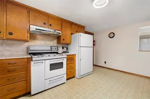 93 Norman St, Cumberland, RI 02864 - Photo 8