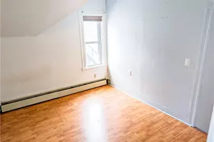 53 Bancroft St, Providence, RI 02909 - Photo 8