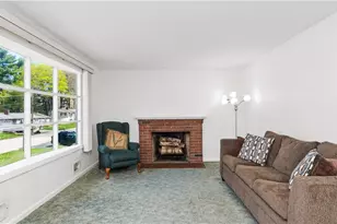 71 Evergreen Rd, North Kingstown, RI 02852 - Photo 6