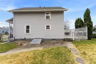 48 Read St, East Providence, RI 02915 - Photo 4