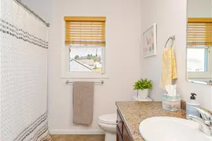 27 Streamview Dr, Cumberland, RI 02864 - Photo 32