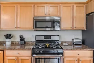 27 Streamview Dr, Cumberland, RI 02864 - Photo 12