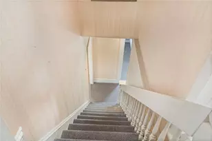 1040 Cranston St, Cranston, RI 02910 - Photo 24